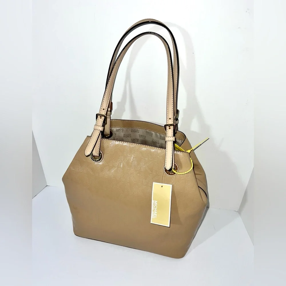 NWT Michael Kors Jet Set patent beige leather tote bag